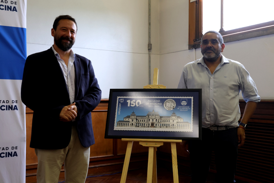 Correo Uruguayo realizó el lanzamiento del sello conmemorativo por los 150 años de la Facultad de Medicina