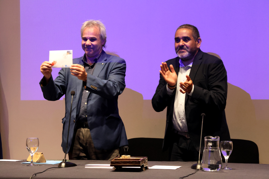 En un acto llevado a cabo en Torre Ejecutiva de Presidencia de la República, Correo Uruguayo realizó el lanzamiento del sello “Diciembre, mes de los derechos humanos”.