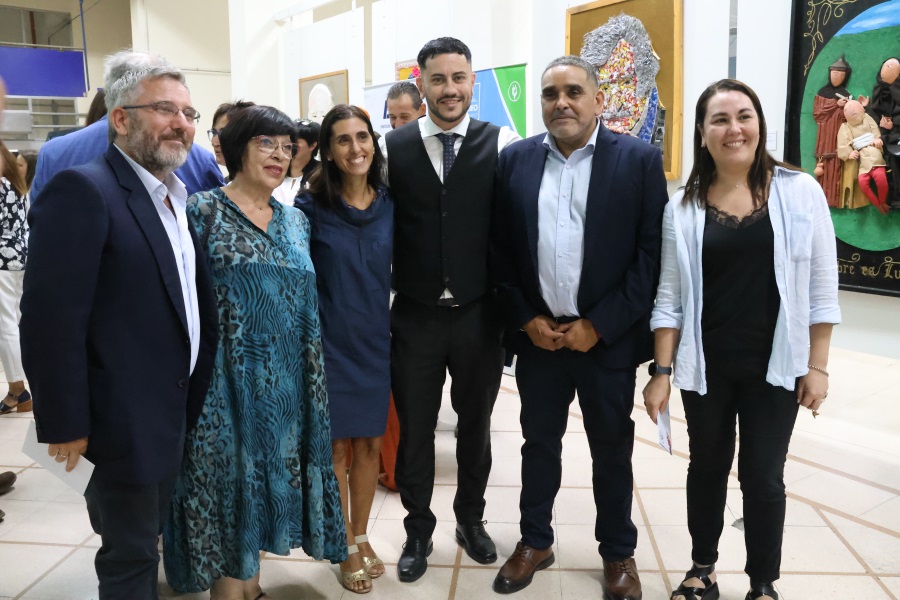 El 25 de febrero, en el Hall Central del Edificio Sede del BPS , Correo Uruguayo realizó la presentación del sello conmemorativo de la Estrategia Nacional de Salud Mental y Bienestar 2025-2030, realizado en base a la obra “La Dama Azul” del Taller Sala 12 del Hospital Vilardebó.