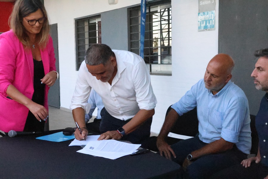 En un evento que marca un avance significativo para el departamento de Canelones, se inauguró 12º Centro de Cercanía de Correo Uruguayo, ampliando la red de atención personalizada para los ciudadanos.