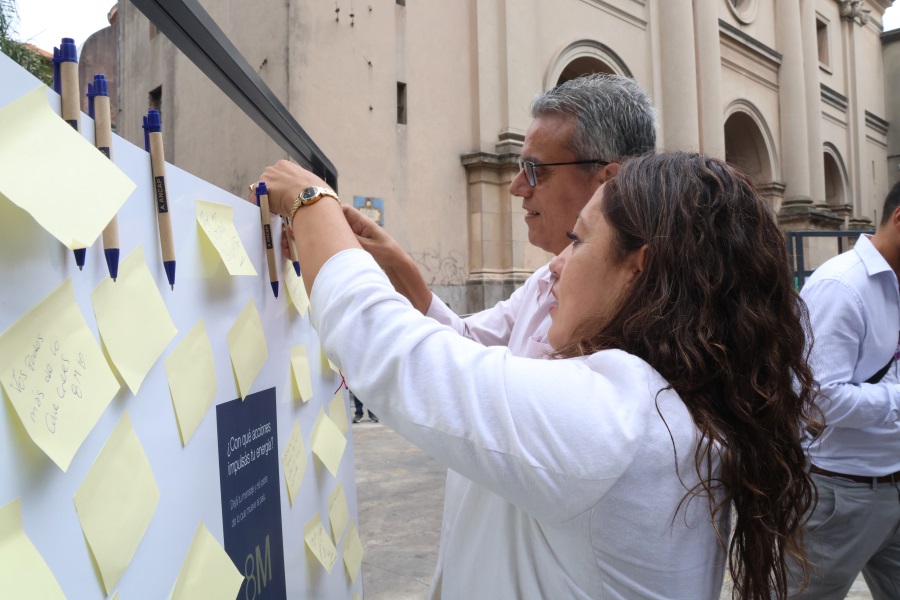 Plaza Matriz fue escenario de una jornada de encuentro con la comunidad en el marco de la conmemoración del Día Internacional de la Mujer.