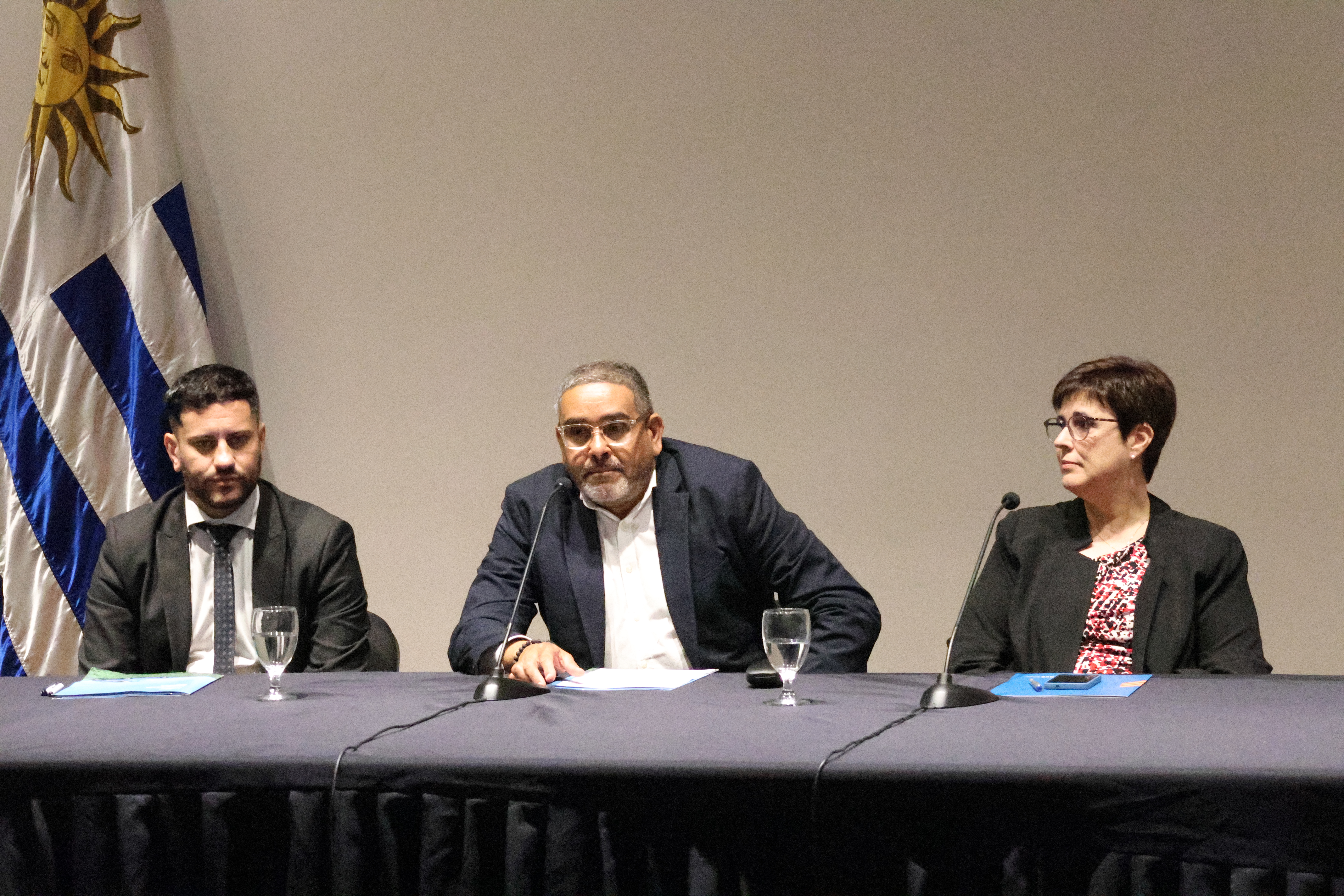 En el salón de actos de Torre Ejecutiva autoridades de Correo Uruguayo y la Agencia de Compras Estatales (ARCE) y Correo Uruguayo firmaron un acuerdo que permitirá a la ciudadanía el acceso a información así como la realización de trámites relacionados al Registro Único de Proveedores del Estado (RUPE)