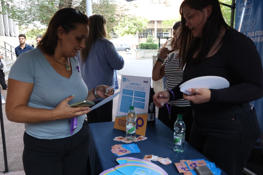 En el marco del Mes de las Mujeres, el Banco de Presión Social (BPS), realizó una actividad con el fin de concientizar sobre los derechos de seguridad social de las mujeres.