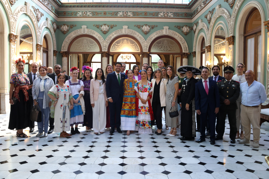 En un acto realizado en el Palacio Santos, sede del Ministerio de Relaciones Exteriores, Correo Uruguayo lanzó una hoja filatélica conmemorativa por los 125 años de las relaciones diplomáticas entre Uruguay y México