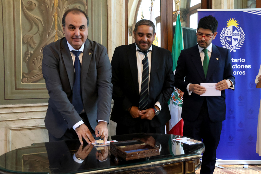 En un acto realizado en el Palacio Santos, sede del Ministerio de Relaciones Exteriores, Correo Uruguayo lanzó una hoja filatélica conmemorativa por los 125 años de las relaciones diplomáticas entre Uruguay y México