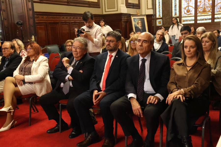 En un acto realizado en la antesala de la Cámara de Diputados, del Palacio Legislativo, Correo Uruguayo lanzó un sello conmemorativo por los 75 años del Club de Leones Montevideo Anfitrión.