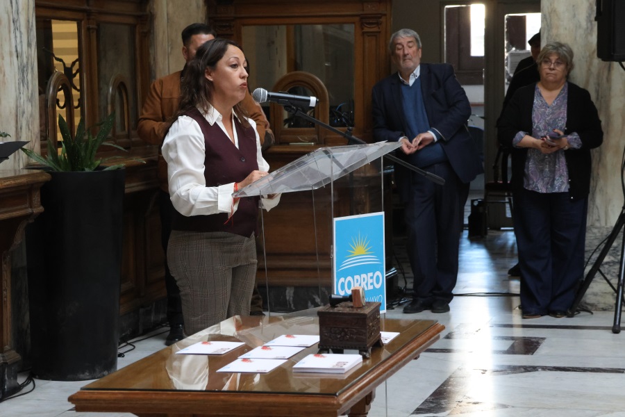 Correo Uruguayo y la Comisión Memoria Muchachas de abril realizaron el lanzamiento de tres sellos de la Serie “Mujeres Notables”, en homenaje a Diana Maidanic, Laura Raggio y Silvia Reyes, conocidas como las “Muchachas de Abril”.