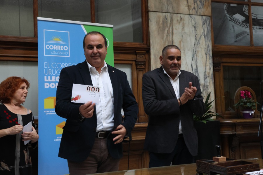 Correo Uruguayo y la Comisión Memoria Muchachas de abril realizaron el lanzamiento de tres sellos de la Serie “Mujeres Notables”, en homenaje a Diana Maidanic, Laura Raggio y Silvia Reyes, conocidas como las “Muchachas de Abril”.