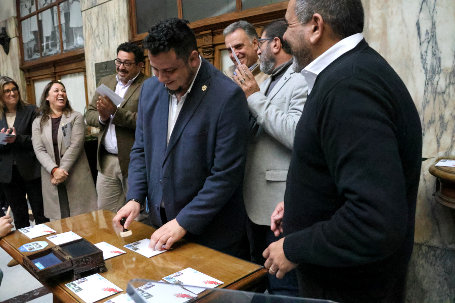 Correo Uruguayo realizó el lanzamiento de un sello conmemorativo y de una hoja filatélica en homenaje al expresidente José “Pepe” Mujica”, al cumplirse un año de su fallecimiento