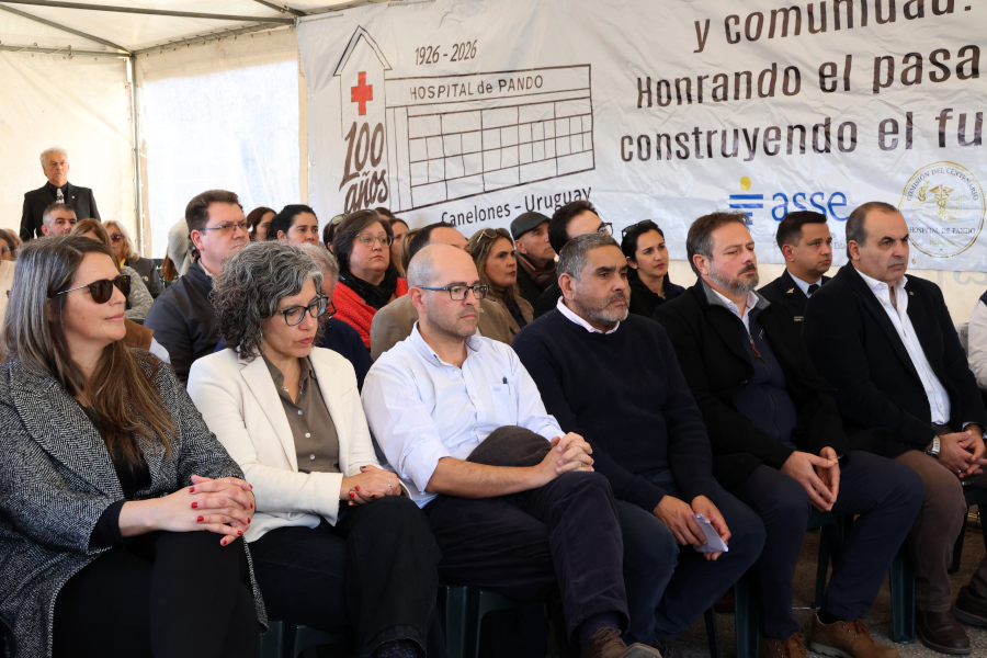 En el marco de las celebraciones por los 100 años del Hospital de Pando, Correo Uruguayo realizó el lanzamiento de un sello conmemorativo.