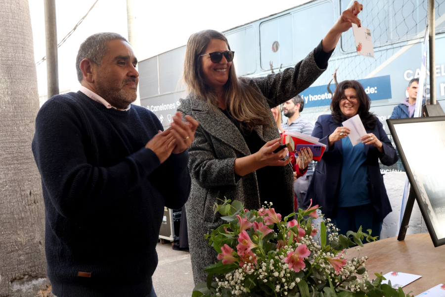 En el marco de las celebraciones por los 100 años del Hospital de Pando, Correo Uruguayo realizó el lanzamiento de un sello conmemorativo.