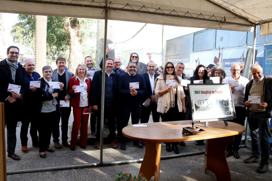 En el marco de las celebraciones por los 100 años del Hospital de Pando, Correo Uruguayo realizó el lanzamiento de un sello conmemorativo.