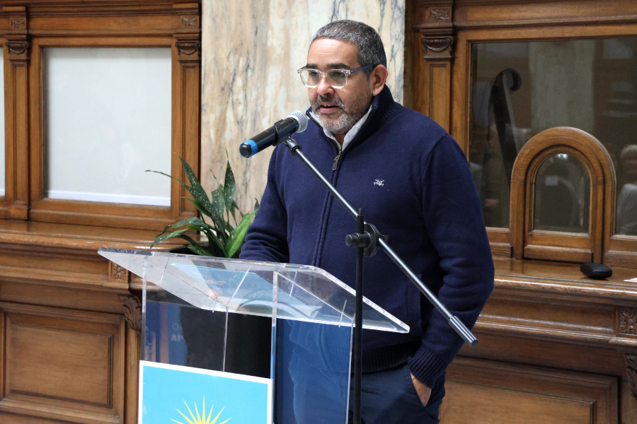 En un acto realizado en el hall del Palacio de Correos, Correo Uruguayo lanzó el sello de la serie Mujeres Notables en homenaje a Rosario Barredo.