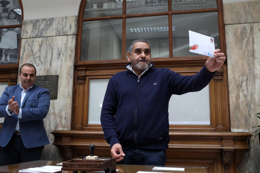 En un acto realizado en el hall del Palacio de Correos, Correo Uruguayo lanzó el sello de la serie Mujeres Notables en homenaje a Rosario Barredo.