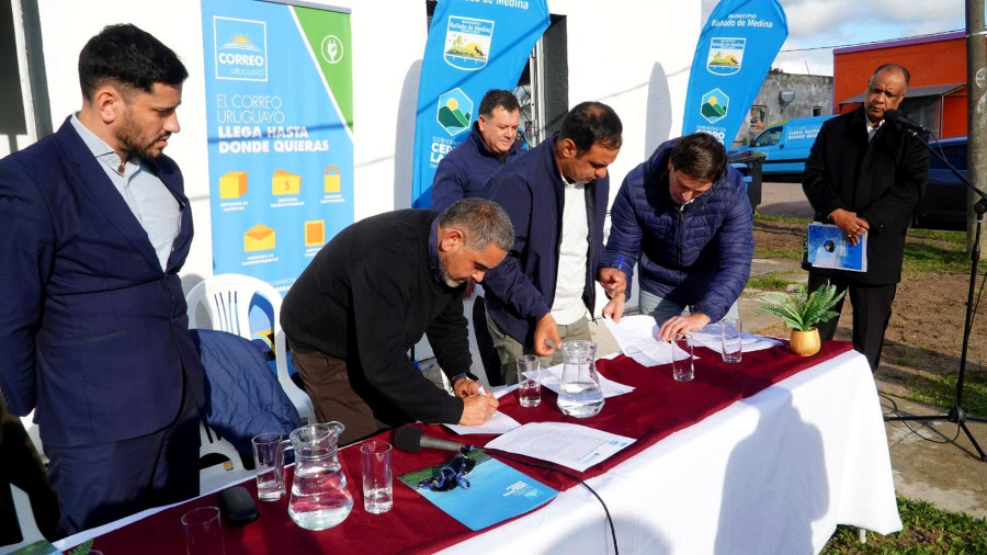 En un evento que marca un avance significativo para el departamento de Cerro Largo se inauguró en Bañado de Medina el 12º Centro de cercanía en dicho departamento y el 69º Centro de Cercanía de Correo Uruguayo, ampliando la red de atención personalizada para los ciudadanos.
