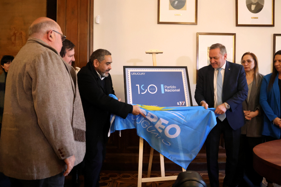 En un acto realizado en la Casa del Partido Nacional, Correo Uruguayo lanzó un sello conmemorativo por los 190 años de vida institucional de dicha fuerza política.