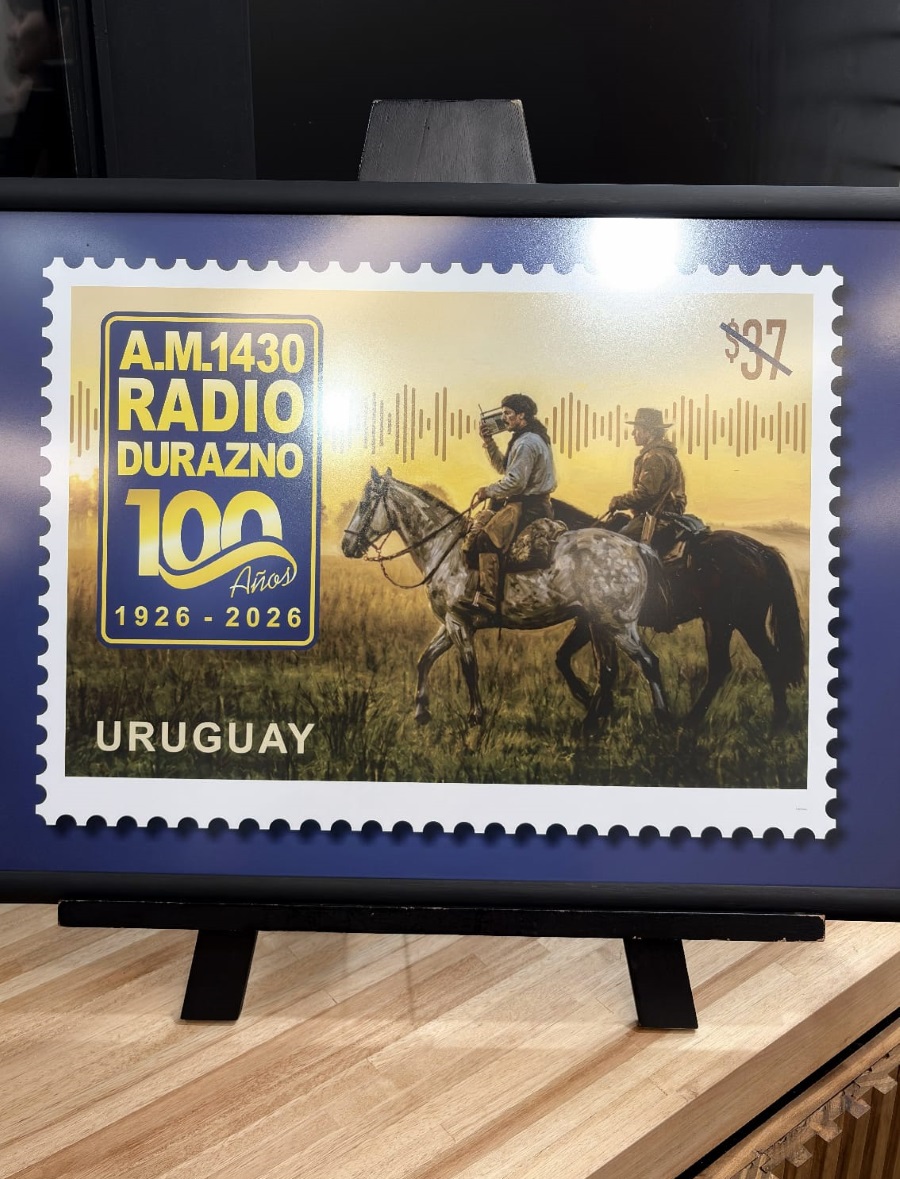 Correo Uruguayo realizó el lanzamiento de un sello conmemorativo por los 100 años de Radio Durazno, una de las primeras emisoras del interior del país, que durante un siglo ha acompañado a generaciones y es parte de la historia y la identidad del departamento de Durazno.