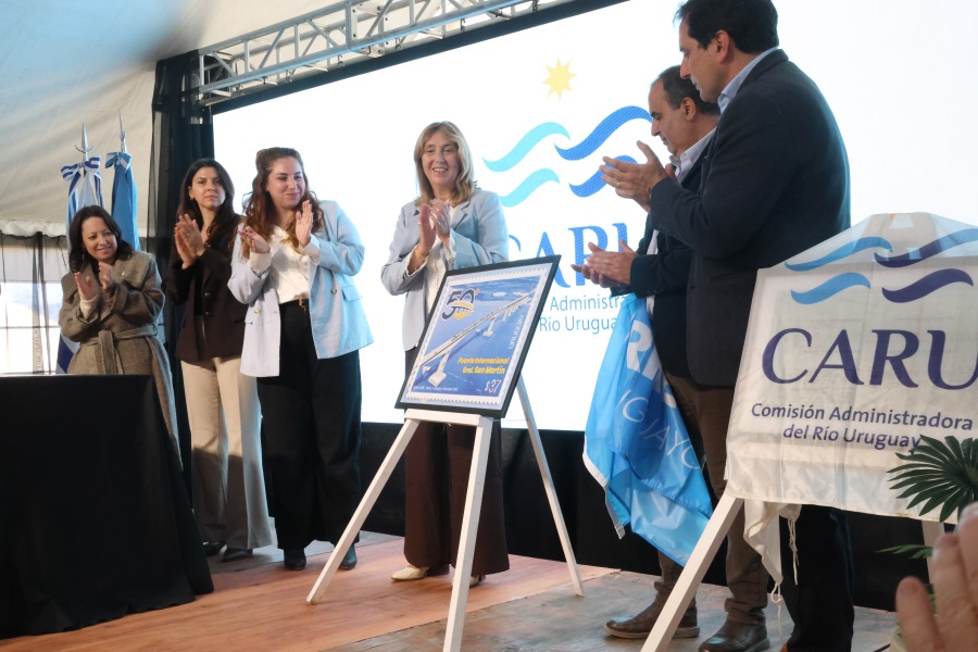 En el departamento de Río Negro, Correo Uruguayo realizó el lanzamiento de un sello conmemorativo alusivo al quincuagésimo aniversario del Puente Internacional Libertador General San Martín.