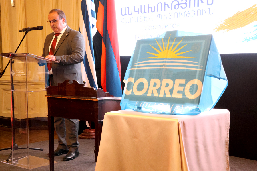 En el marco de los festejos por el 35.º aniversario de la República de Armenia, Correo Uruguayo realizó el lanzamiento de un sello conmemorativo por dicha celebración.