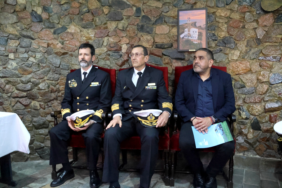 En un acto realizado en el Faro de Punta Brava, en la costa del barrio montevideano de Punta Carretas, Correo Uruguayo presentó el sello conmemorativo que celebra los 150 años de tan importante señal de tráfico marítimo, fundamental para la seguridad de la navegación en el Río de la Plata.