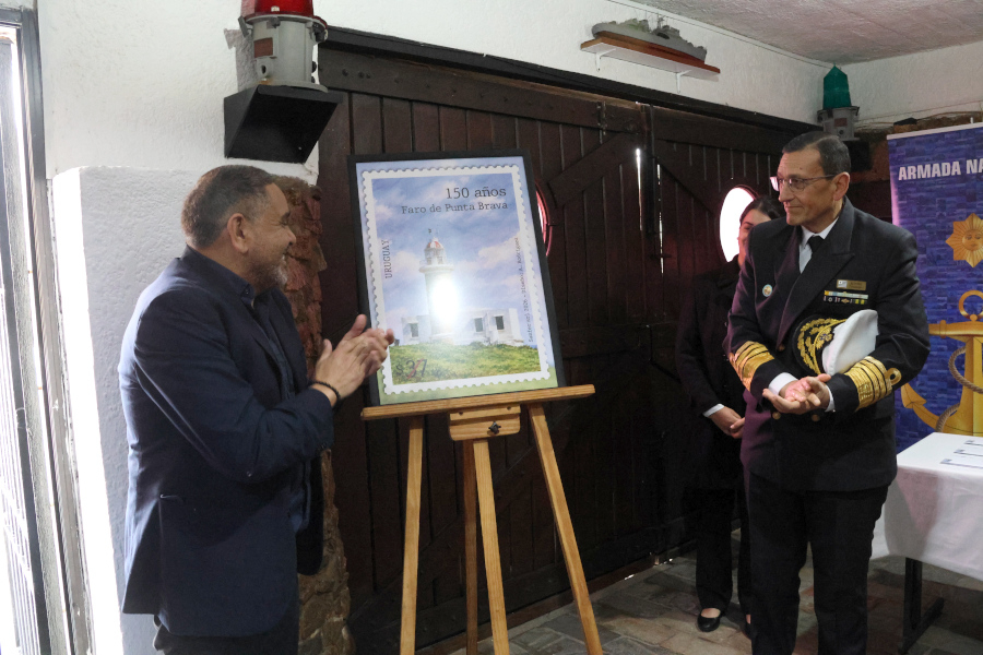 En un acto realizado en el Faro de Punta Brava, en la costa del barrio montevideano de Punta Carretas, Correo Uruguayo presentó el sello conmemorativo que celebra los 150 años de tan importante señal de tráfico marítimo, fundamental para la seguridad de la navegación en el Río de la Plata.