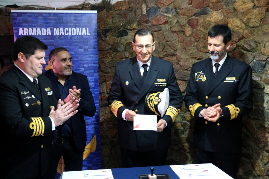 En un acto realizado en el Faro de Punta Brava, en la costa del barrio montevideano de Punta Carretas, Correo Uruguayo presentó el sello conmemorativo que celebra los 150 años de tan importante señal de tráfico marítimo, fundamental para la seguridad de la navegación en el Río de la Plata.