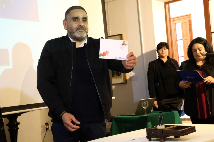 En la ciudad de San José de Mayo Correo Uruguayo realizó el lanzamiento del sello conmemorativo por los 125 años del nacimiento del escritor Francisco “Paco” Espínola