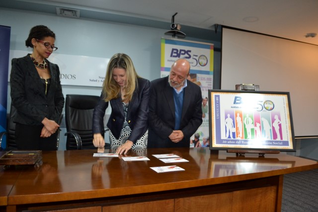 El jueves 14 de setiembre en el Centro de Estudios de la Seguridad Social, Correo Uruguayo lanzó el sello conmemorativo por los 50 años de la creación del Banco de Previsión Social BPS.