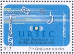 Ícono de torre antena, sobre, computadora portátil y celular. En el centro cita 