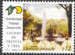 Foto de una plaza la ciudad de Treinta y Tres