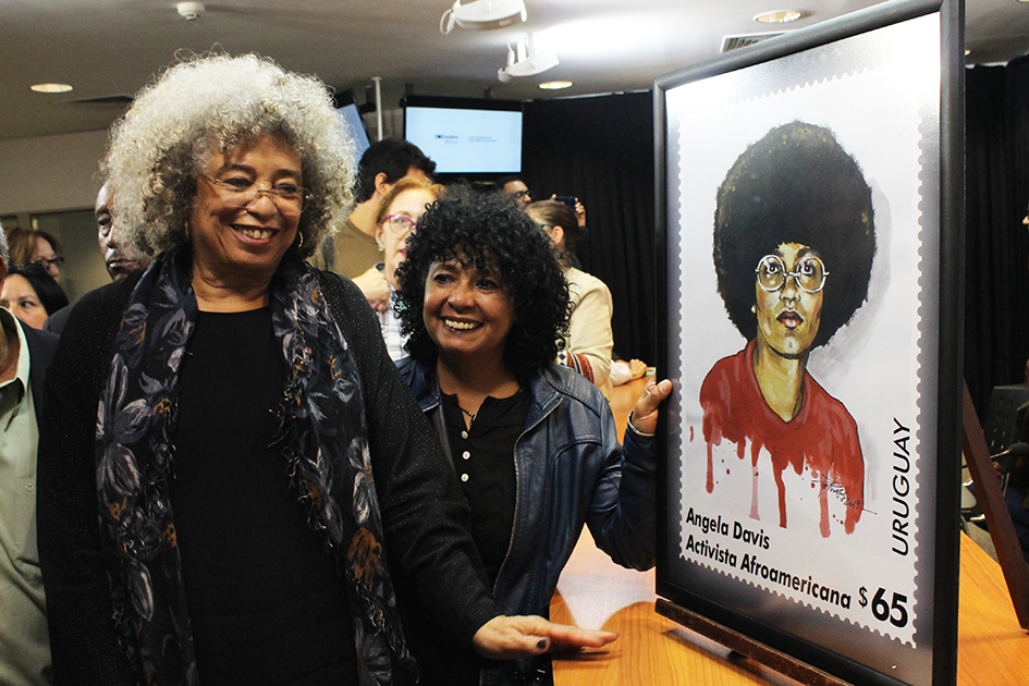 Angela Davis y artista plástica Mary Porto Casas.