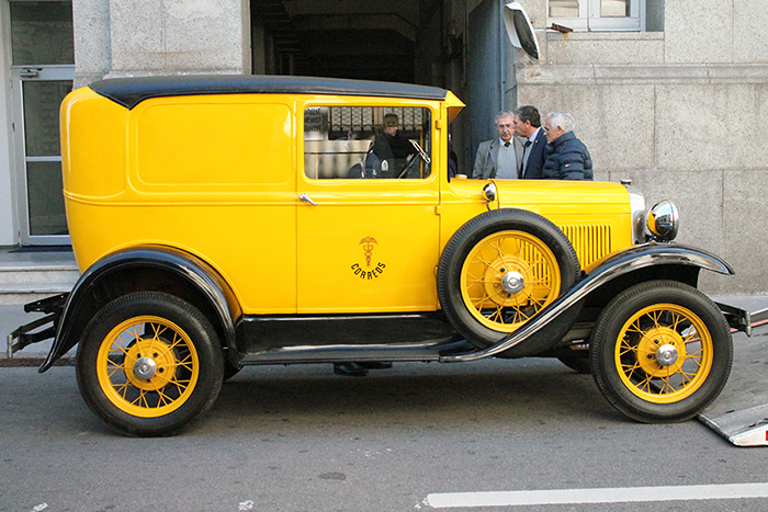 El Directorio de Correo Uruguayo recibió el vehículo modelo Ford A, propiedad de la empresa postal pública, que se encontraba a préstamo en la sede del Museo del Automóvil Club del Uruguay en Punta del Este.