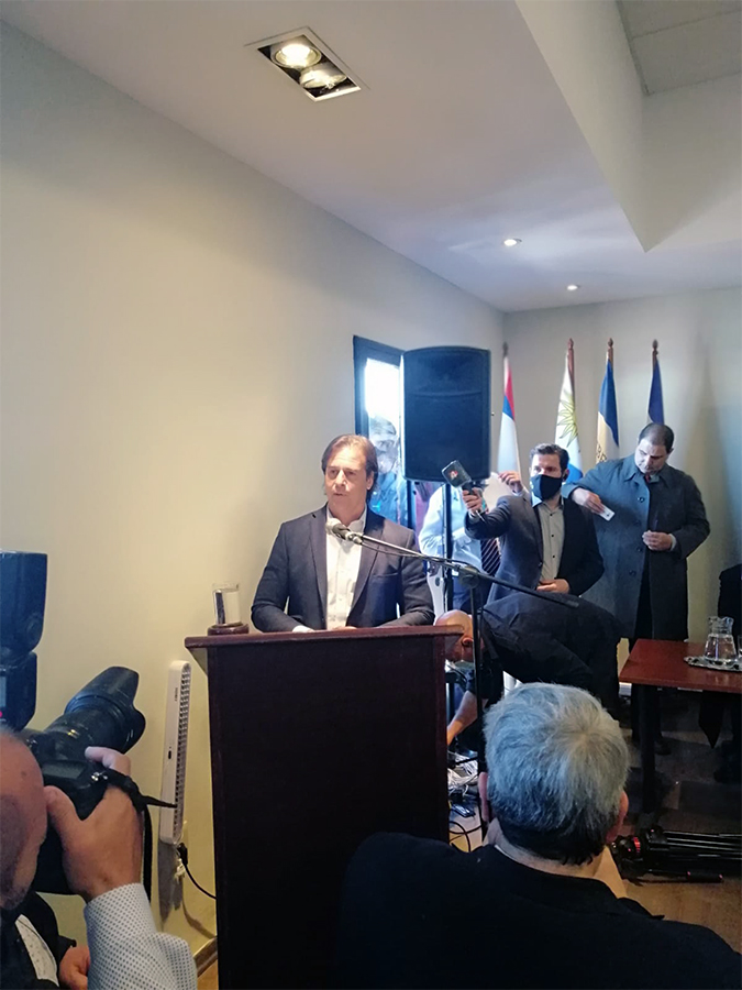 Correo Uruguayo realizó el lanzamiento del sello conmemorativo por los 100 años de Pueblo Young, con la presencia del Presidente de la República, Dr. Luis Lacalle Pou. El acto se llevó a cabo en el Centro Socio Cultural Municipal de Young.