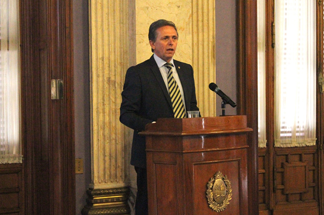 Presidente de Correo Uruguayo, Cnel. (R) Rafael Navarrine